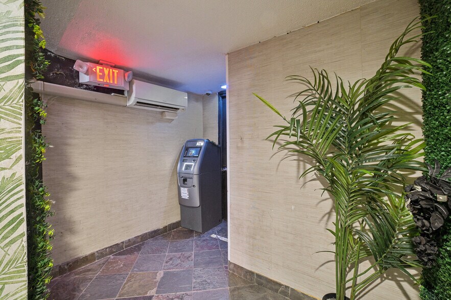 More Photos Of 487-489 21st Ave, Paterson Bar For Sale