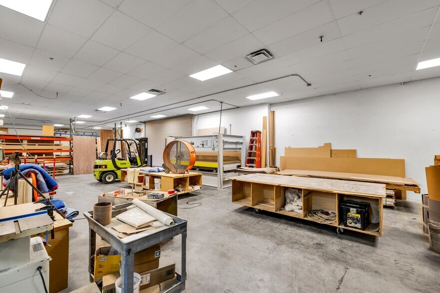 More Photos Of 54465 29 Palms Highway, Yucca Valley Warehouse For Sale