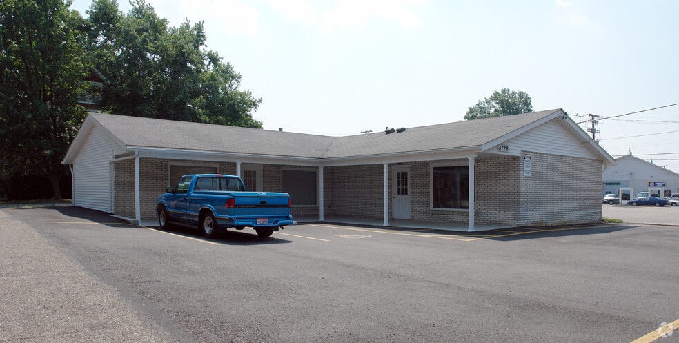 Primary Photo Of 3726 Cleveland Ave, Canton Freestanding For Lease