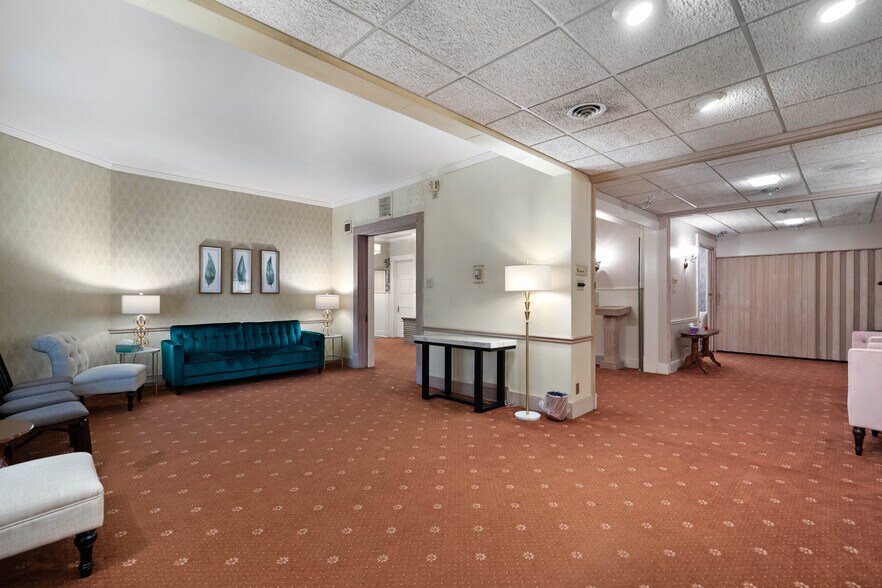 More Photos Of 701 Thompson Ave, Donora Funeral Home For Sale