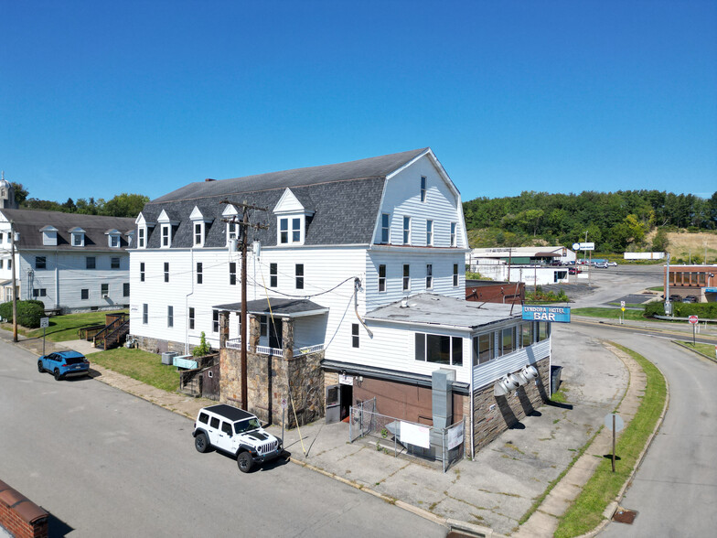 Primary Photo Of 1 Main St, Lyndora Restaurant For Sale