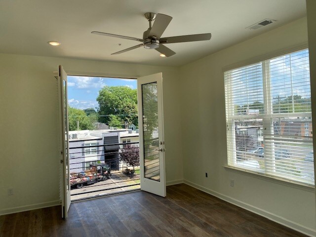 More Photos Of 23 S Morrison St, Memphis Multifamily For Sale