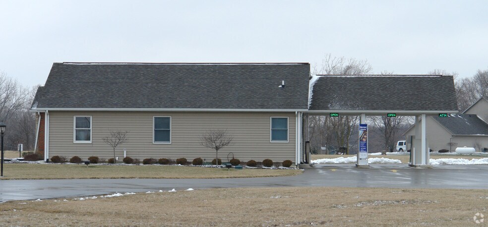 More Photos Of 600 S Barron St, Eaton Bank For Sale