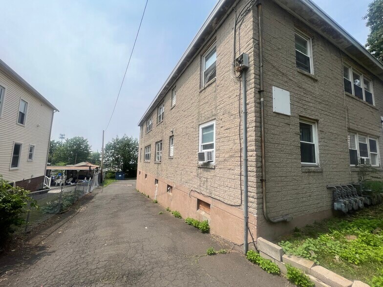 More Photos Of 76 Fulton St, New Haven Apartments For Sale