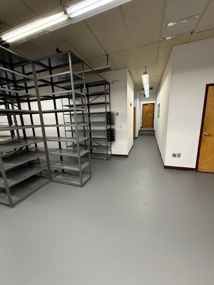 More Photos Of 369 Bradhurst Ave, Hawthorne Manufacturing For Lease