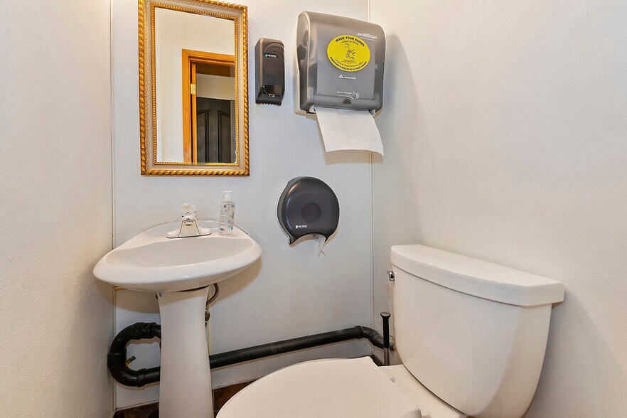 More Photos Of 39226 N Shore Dr, Fawnskin Restaurant For Sale