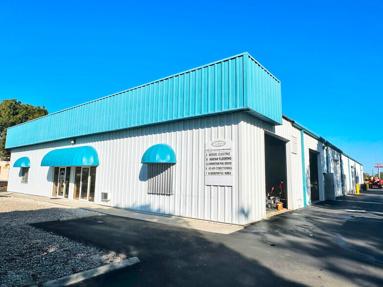 Primary Photo Of 4573 Enterprise Ave, Naples Manufacturing For Lease