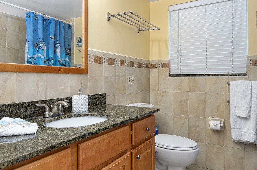More Photos Of 125 110th Ave, Treasure Island Apartments For Sale