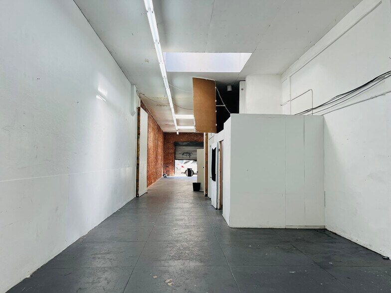 More Photos Of 1040-1050 S Olive St, Los Angeles General Retail For Sale