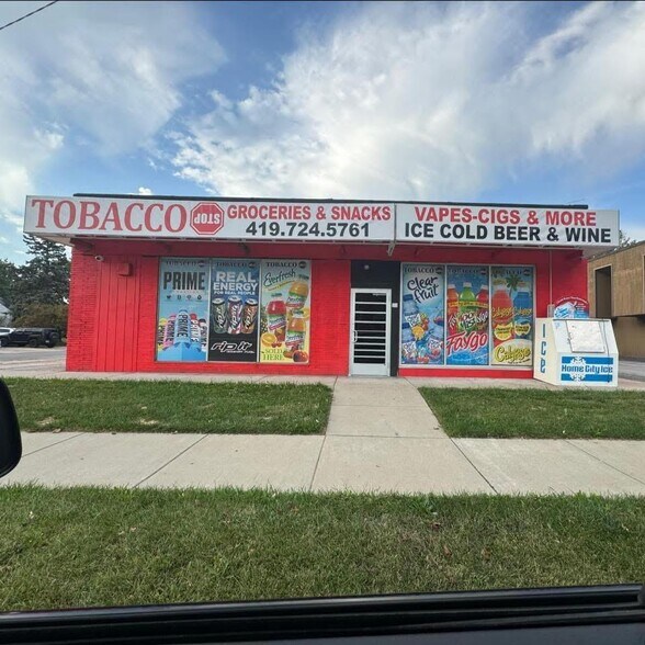 Primary Photo Of 4235 Monroe St, Toledo Freestanding For Sale