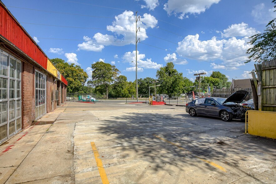 More Photos Of 7030 Troost Ave, Kansas City Carwash For Sale