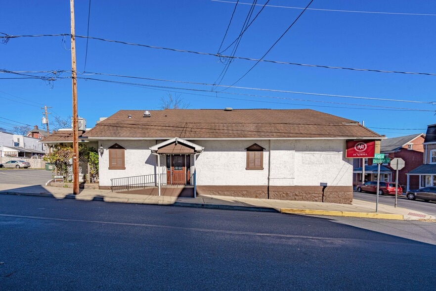 More Photos Of 754 Cherokee st, Fountain Hill Restaurant For Sale