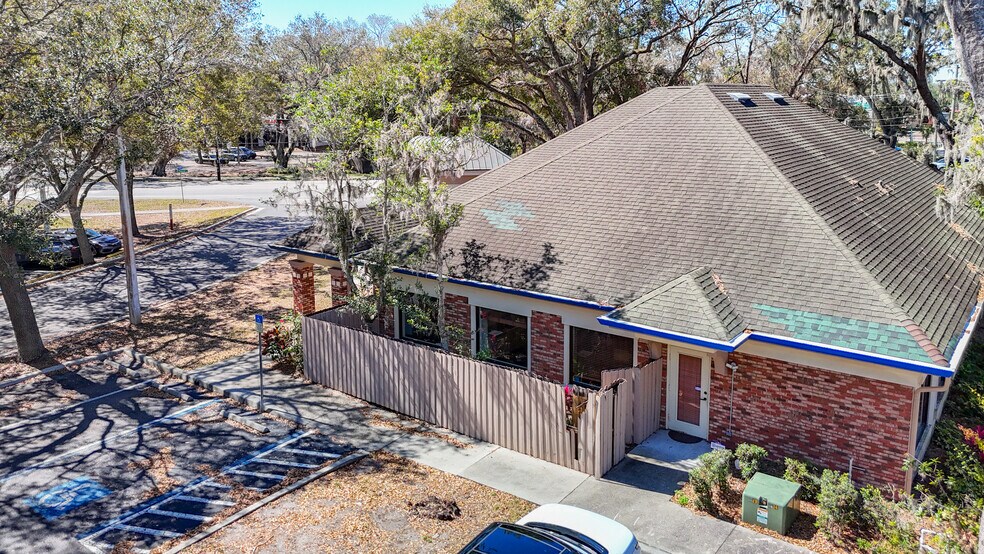 More Photos Of 3203 Lithia Pinecrest Rd, Valrico Medical For Sale