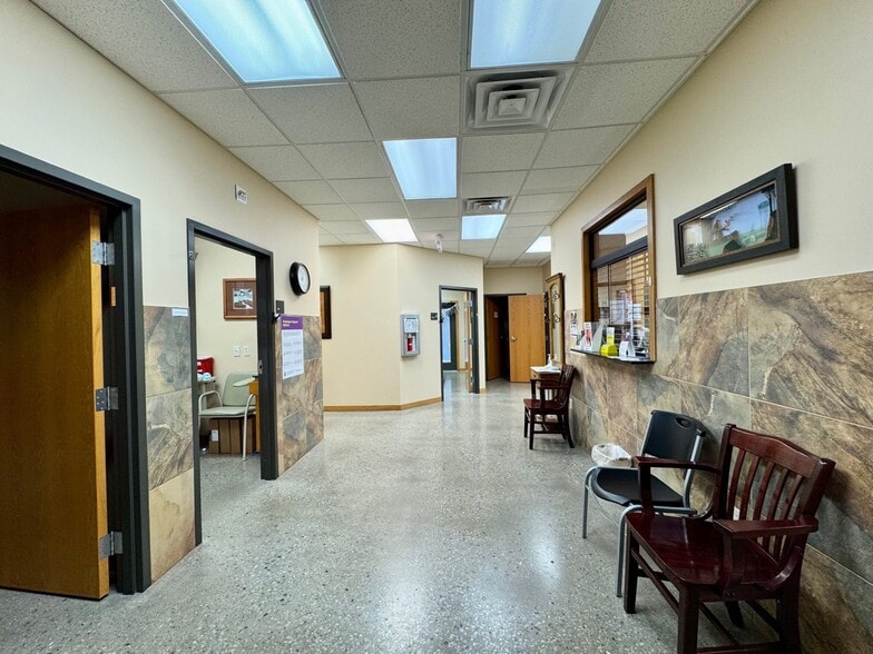 More Photos Of 513 N Shiloh St, Springdale Healthcare For Sale