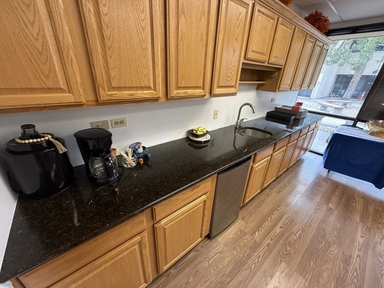 More Photos Of 10630 E Bethany Dr, Aurora Medical For Lease
