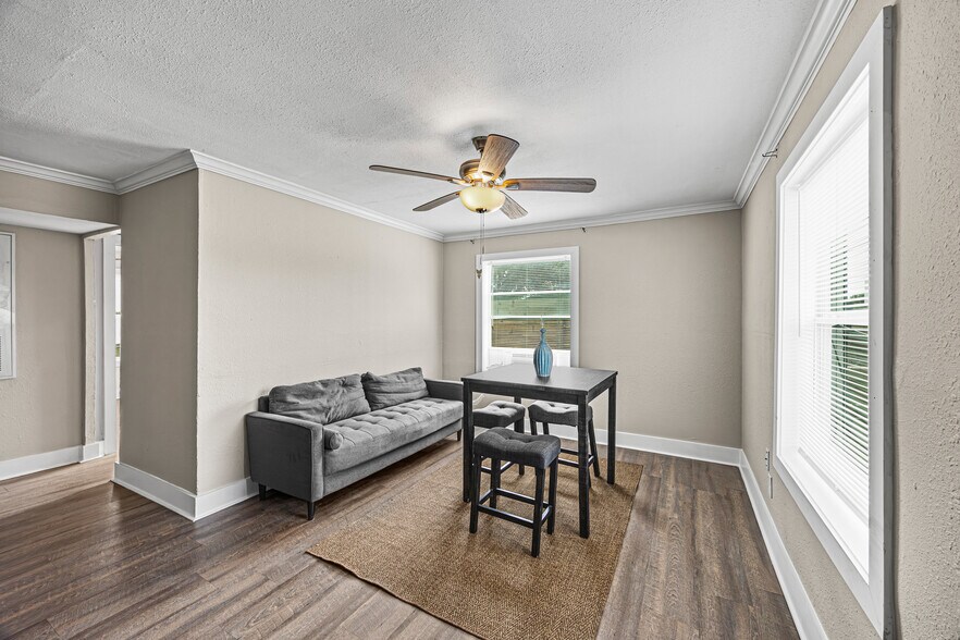 More Photos Of 4301 Chartres St, Houston Apartments For Sale