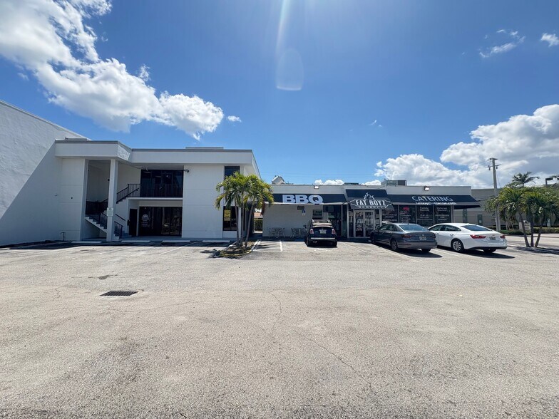 More Photos Of 1202 E Hillsboro Blvd, Deerfield Beach Storefront Retail Office For Lease