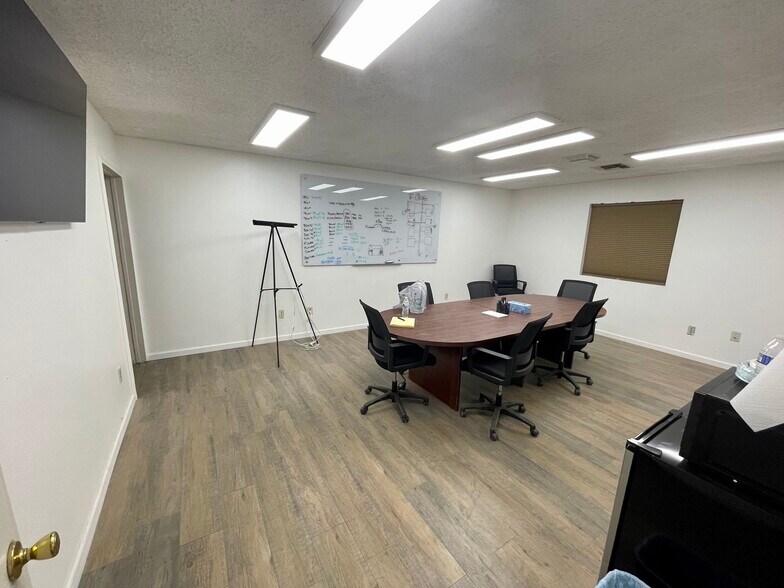 More Photos Of 2775 Betty Ln, Las Vegas Service For Lease