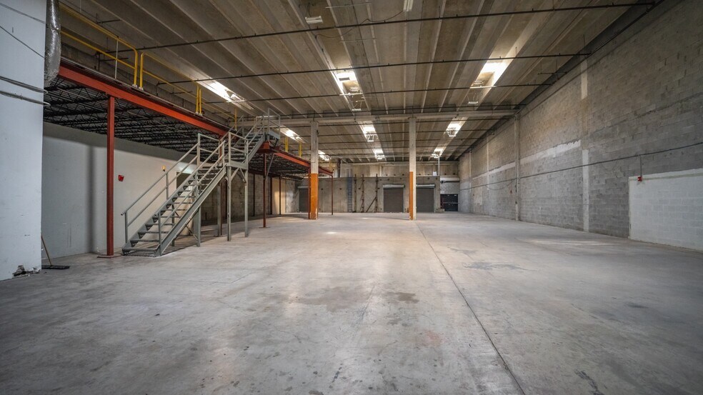 More Photos Of 6000 Park of Commerce Blvd, Boca Raton Distribution For Lease