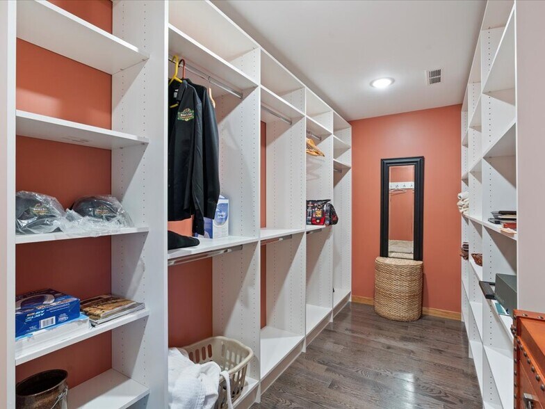 More Photos Of 21998 Lasalle Ave NW, Puposky Specialty For Sale