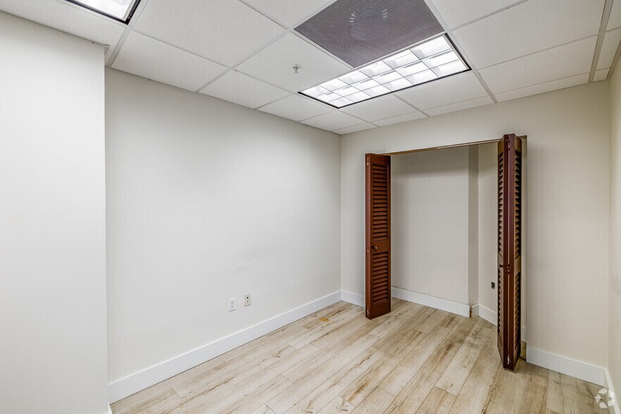 More Photos Of 780-782 NW 42nd Ave, Miami Office For Lease