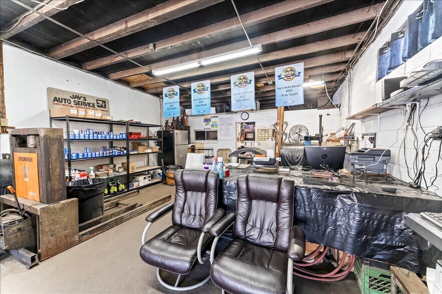 More Photos Of 603 Greenway Ave, Darby Auto Repair For Sale