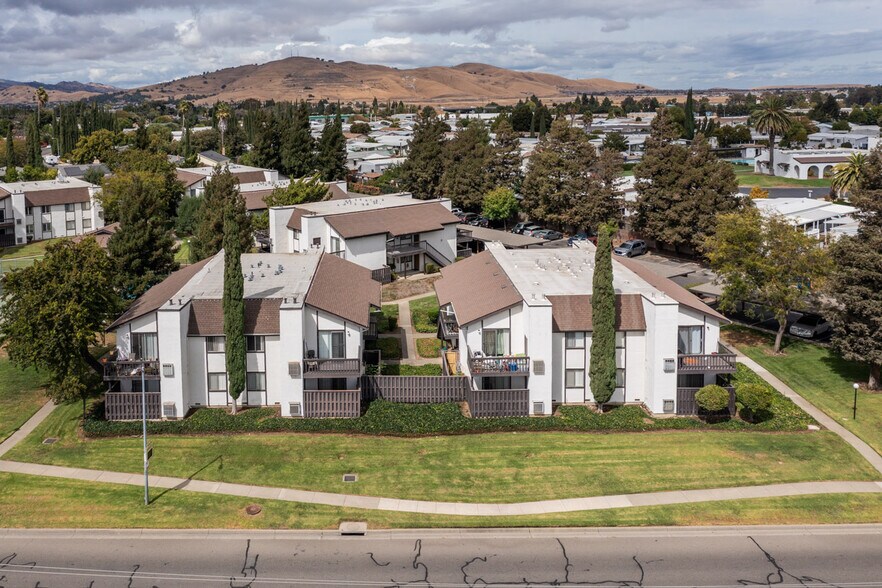 More Photos Of 1700 E Tabor Ave, Fairfield Apartments For Sale