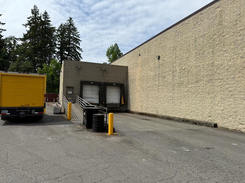 More Photos Of 4746 Portland Rd NE, Salem General Retail For Sale