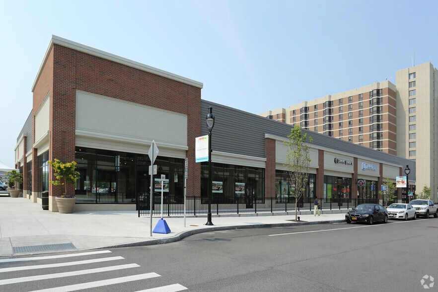 More Photos Of 1401 Mt Hope Ave, Rochester Unknown For Lease