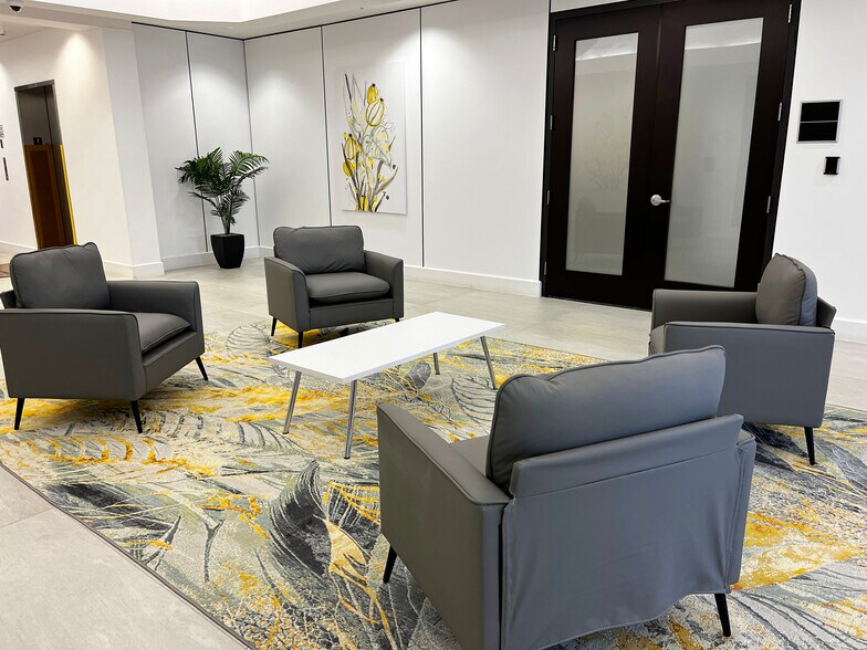 More Photos Of 999-1001 W Yamato Rd, Boca Raton Unknown For Lease