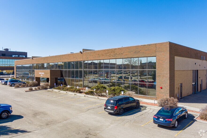 More Photos Of 2915 21st St NE, Calgary Warehouse For Lease