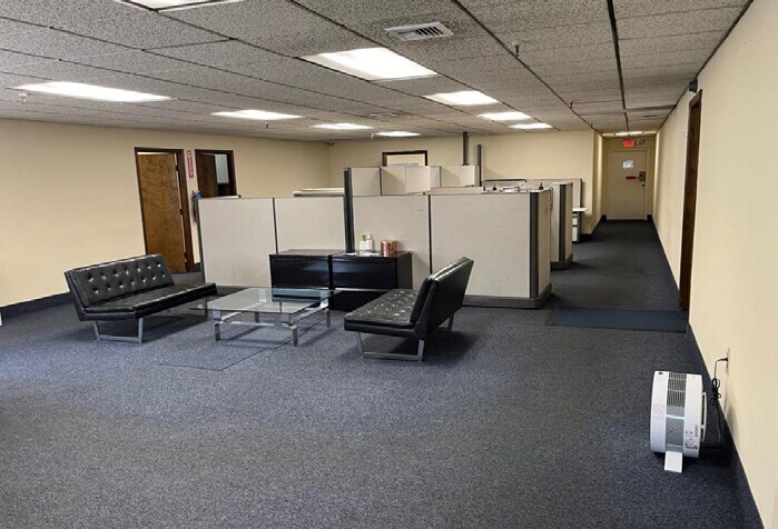 More Photos Of 3 Sperry Rd, Fairfield Distribution For Lease