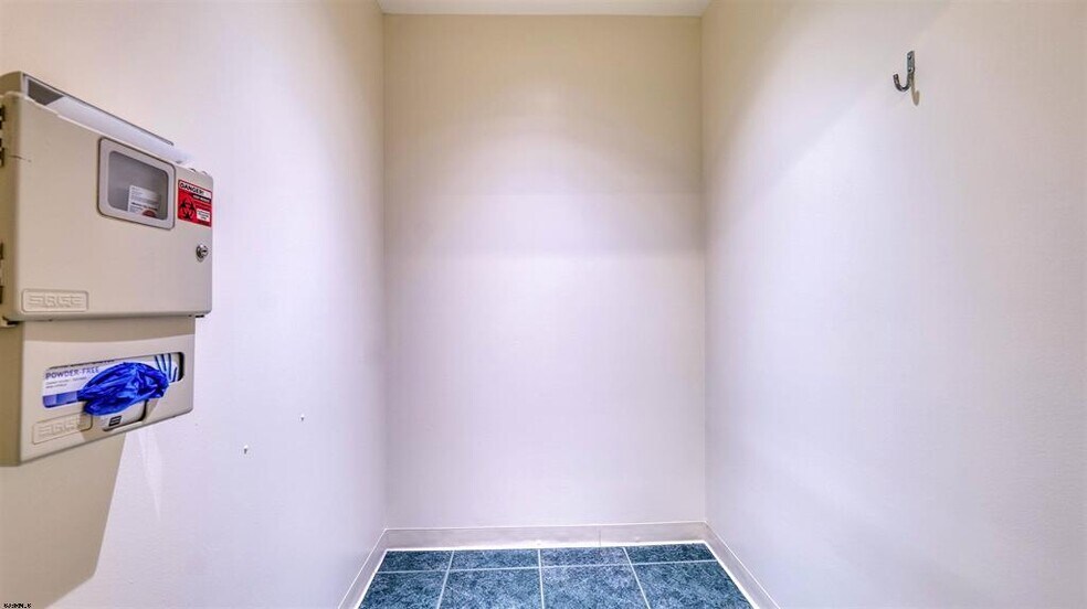 More Photos Of 301 Central Ave, Egg Harbor Township Unknown For Lease
