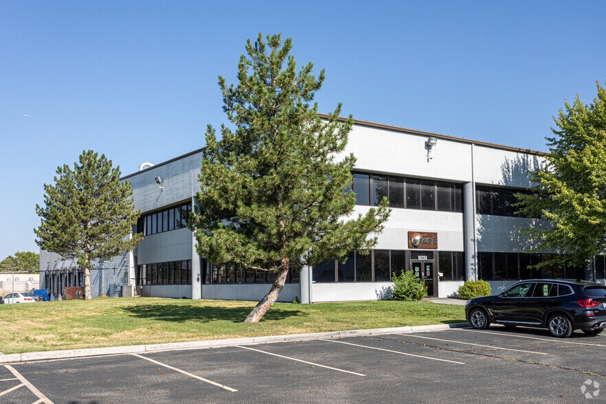 More Photos Of 1960 S 4250 W, Salt Lake City Manufacturing For Lease