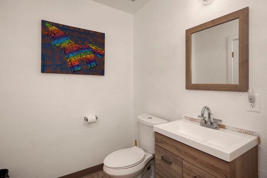 More Photos Of 722 W Craig Pl, San Antonio Manufacturing For Lease