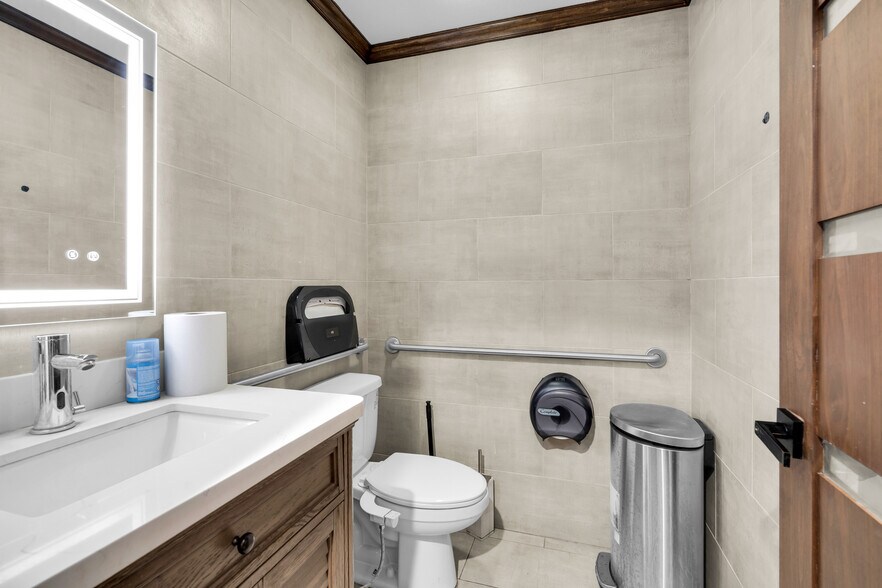 More Photos Of 345 W Foothill Blvd, Upland Restaurant For Sale