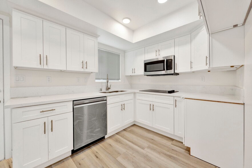 More Photos Of 103 N Catalina Ave, Pasadena Apartments For Sale