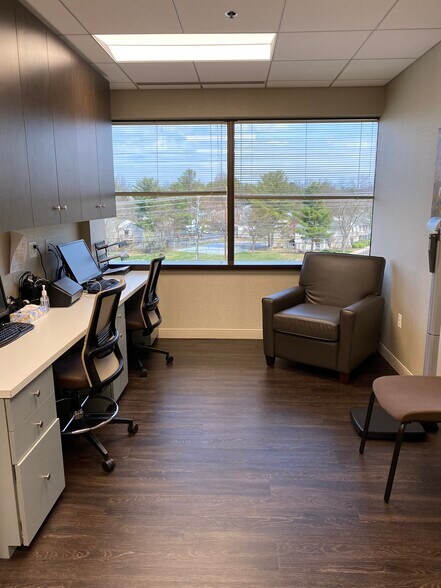 More Photos Of 12800 Middlebrook Rd, Germantown Medical For Sale