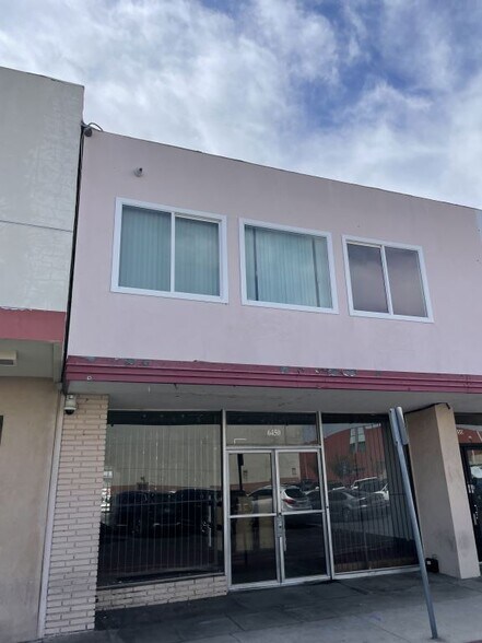 More Photos Of 6450 Bellingham Ave, North Hollywood Storefront Retail Office For Lease