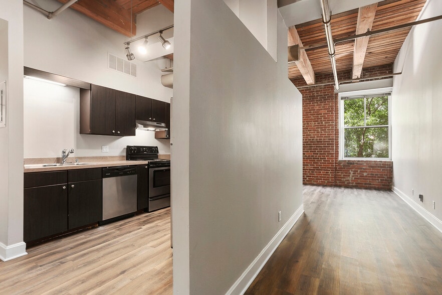 More Photos Of 412 W 8th St, Kansas City Apartments For Sale