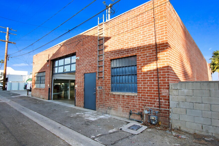 More Photos Of 165-171 S Robertson Blvd, Beverly Hills Storefront For Lease