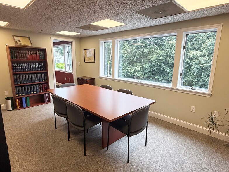 More Photos Of 205 Worcester Ct, Falmouth Loft Creative Space For Sale