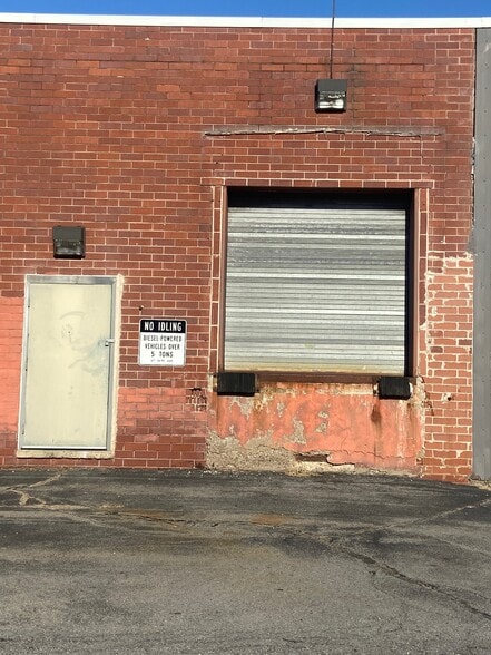 More Photos Of 611 Luzerne St, Scranton Storefront For Lease