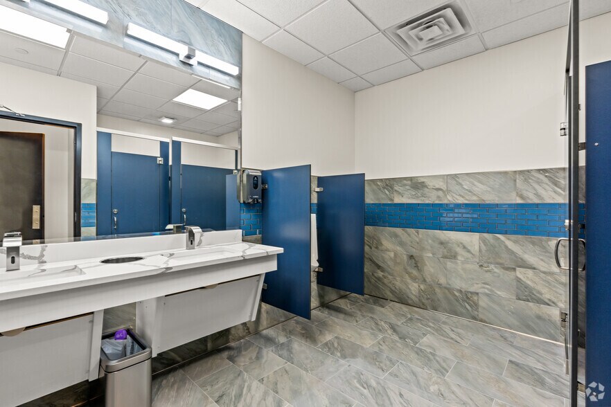 More Photos Of 5751 Kroger Dr, Fort Worth Office For Lease