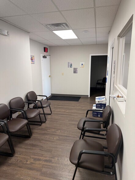 More Photos Of 133-135 Main St, Lockport Office For Lease