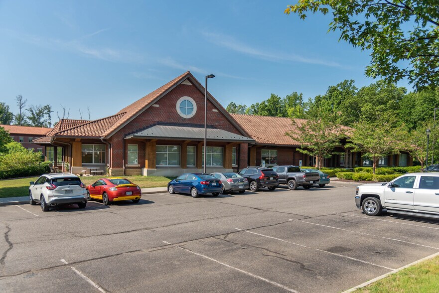 More Photos Of 13901-13911 St. Francis Blvd, Midlothian Hospital For Lease