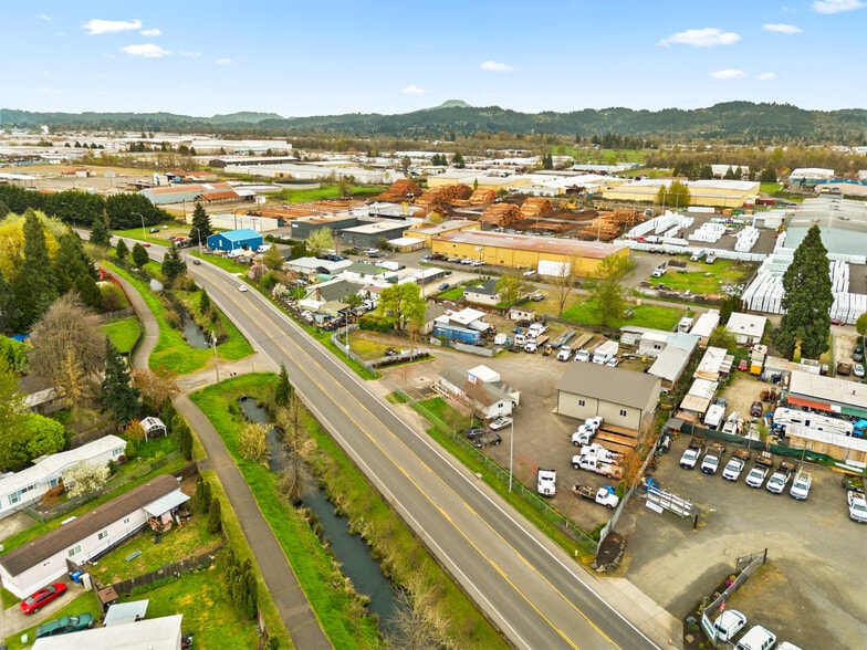 More Photos Of 3894 Roosevelt Blvd, Eugene Industrial For Sale