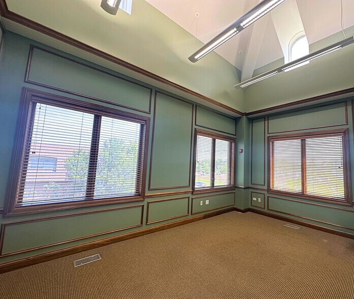 More Photos Of 440-442 Milwaukee Ave, Lincolnshire Medical For Lease