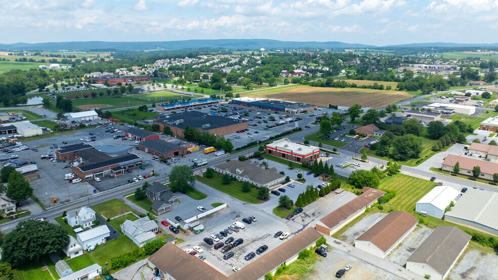 More Photos Of 84 Doe Run Rd, Manheim Medical For Lease