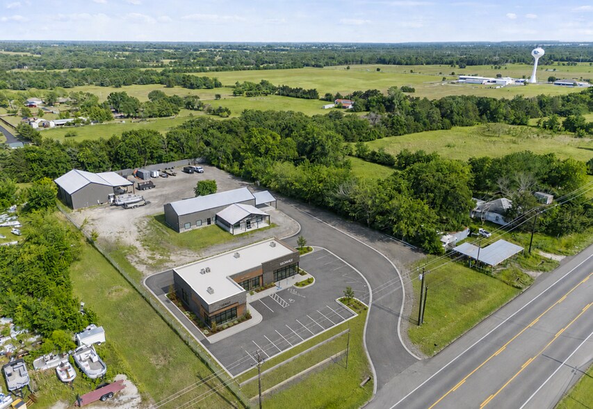 More Photos Of 4241 S Tx-34, Greenville Light Manufacturing For Sale